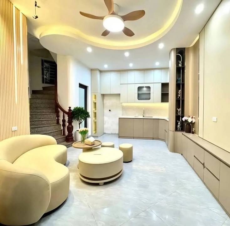 Nhà riêng Lạc Long Quân, Tây Hồ 38m² giá thỏa thuận - Không gian thoáng mát, full nội thất!
