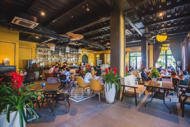 Cho thuê mặt bằng quán ăn tại Đà Nẵng 2 tầng - Vị trí đắc địa ngay phố đi bộ!