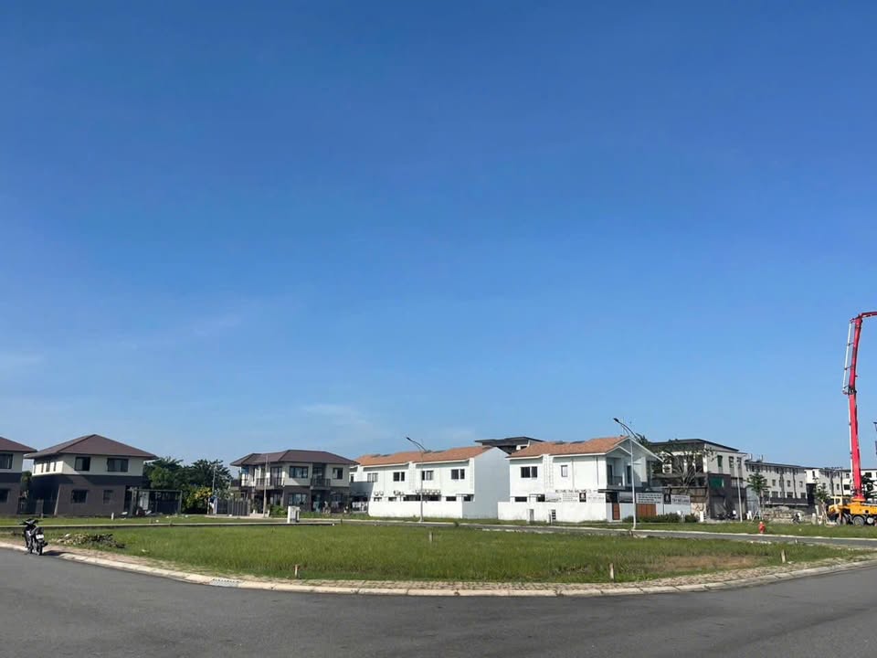 Bán nền biệt thự góc 2 mặt tiền KDC Nam Long, Cần Thơ 249m² giá 10.9 tỷ - Cơ hội đầu tư tuyệt vời!