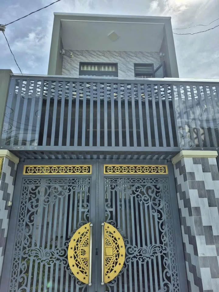 Nhà 1 trệt 1 lầu gần chợ lớn Phan Thiết 73m² giá 2.5 tỷ - Vào ở ngay!