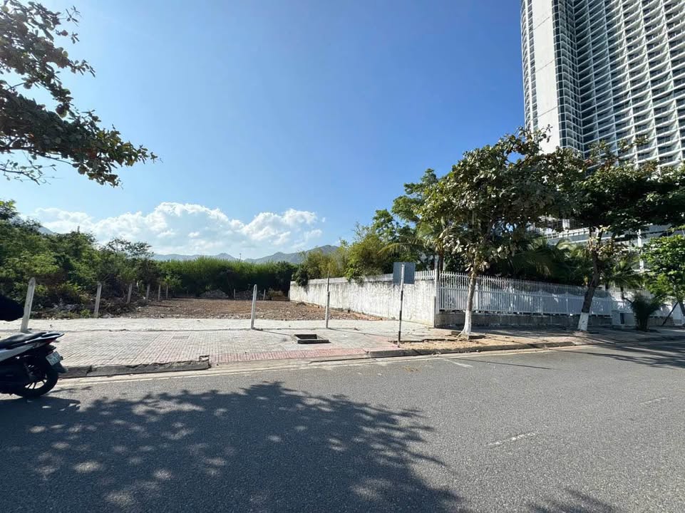 Đất Vĩnh Hòa Nha Trang 450m² giá 120 triệu/m² - View biển tuyệt đẹp!
