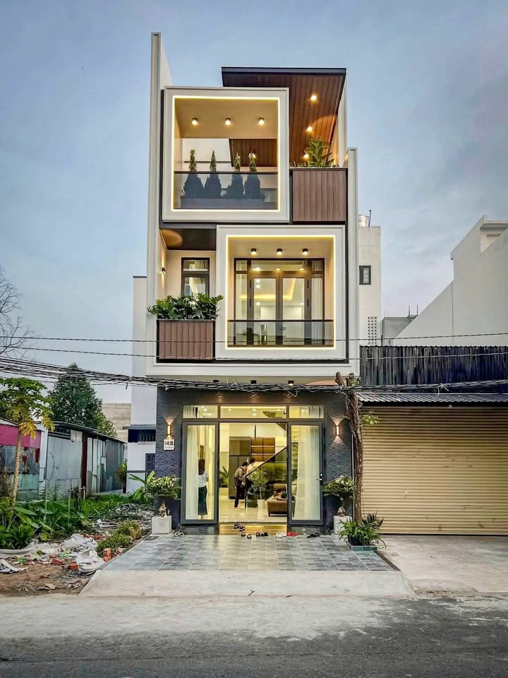 Nhà 1 trệt 2 lầu tại Thới Hòa, Tân Phú giá 1.95 tỷ - Tiện nghi đầy đủ, sẵn sàng ở ngay!