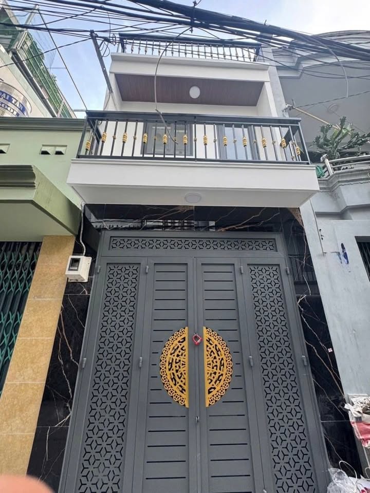 Nhà 3 tầng kiên cố 5 phòng ngủ hẻm 4m đường Số 3, Bình Tân chỉ 3 tỷ!