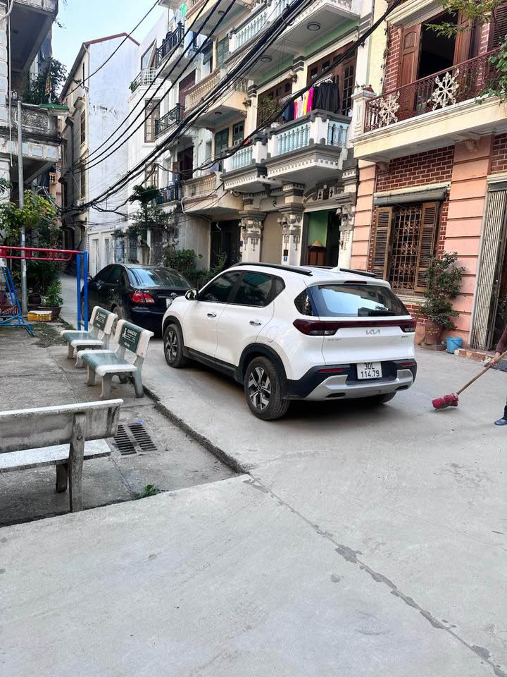 Nhà riêng Xuân La, Tây Hồ 33m² giá 700 triệu - Hàng hiếm gần Starlake!