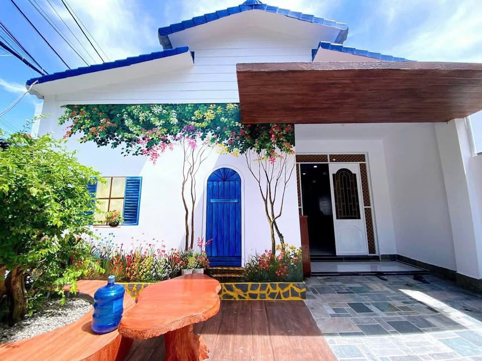 Nhà phố mặt tiền Phan Chu Trinh 160m² giá 22 triệu - Kinh doanh homestay lý tưởng!