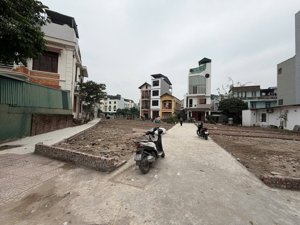 Đất Ngọc Thụy Long Biên 51m² giá 8 tỷ - Sổ đỏ chính chủ, sang tên nhanh!