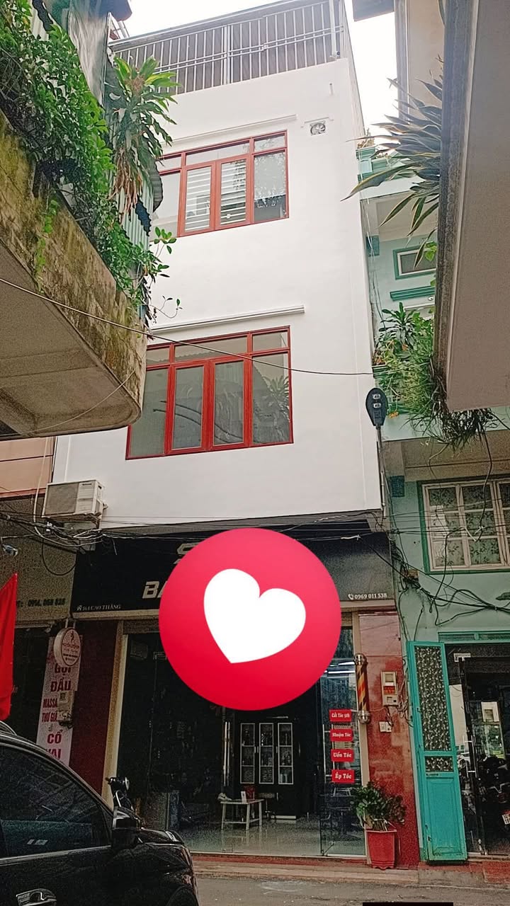 Nhà 4 tầng mới xây tại Ngã ba Cứu Hoả, Hạ Long 68.6m² giá chỉ 6 tỷ - Đầu tư sinh lời cao!