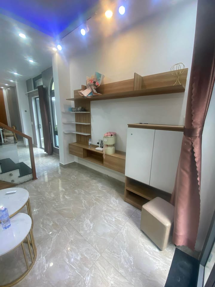 Nhà 3 tầng góc kẹp kiệt tại Đà Nẵng - Diện tích 36.4m², giá thỏa thuận - Không thể bỏ lỡ!