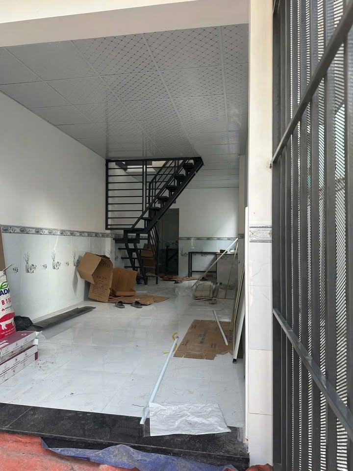 Cho thuê nhà mặt tiền hẻm Huỳnh Tấn Phát, quận 7 - Full nội thất, giá chỉ 10 triệu!