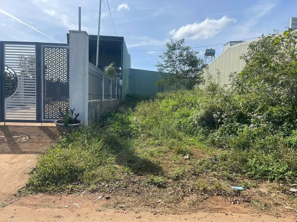 Nhà phố Hẻm 104 Trần Văn Ơn, Pleiku 140m² - Giá cực tốt, sẵn sàng giao dịch!