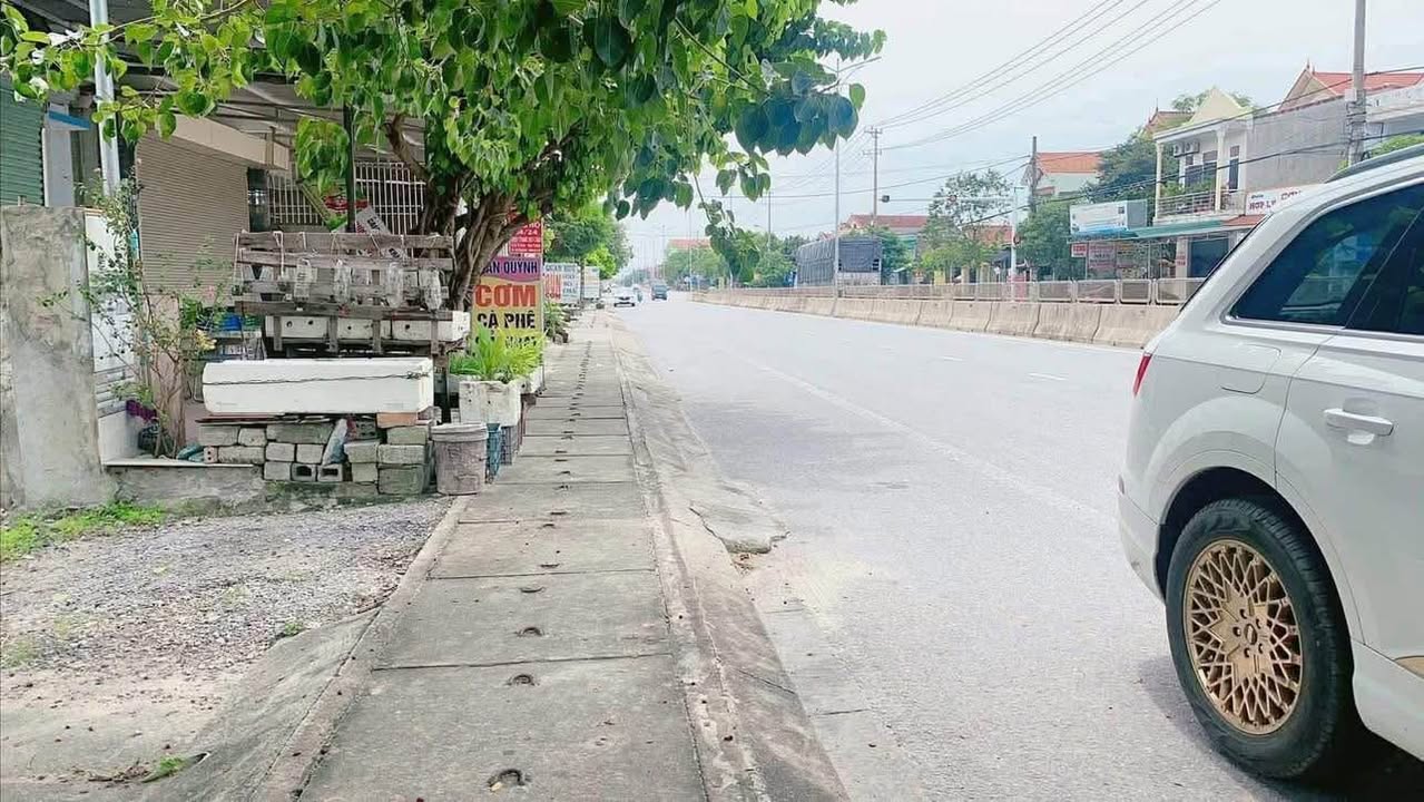 Đất nền 700m² đường Lý Thánh Tông, Đồng Hới - Gần sân bay chỉ 50m!