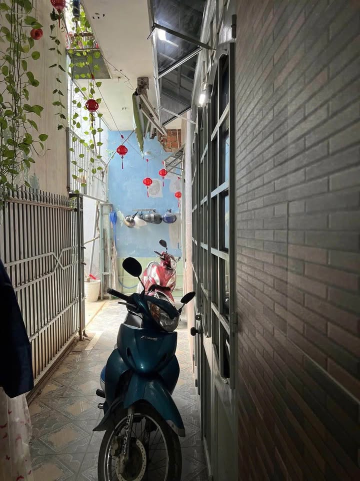 Nhà 2 tầng mặt kiệt 63m² giá 4 tỷ - Cực hiếm gần cầu Rồng!