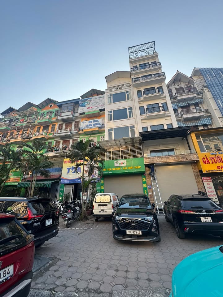 Cho thuê nhà mặt phố Nguyễn Hoàng 30 triệu - Kinh doanh đắc địa