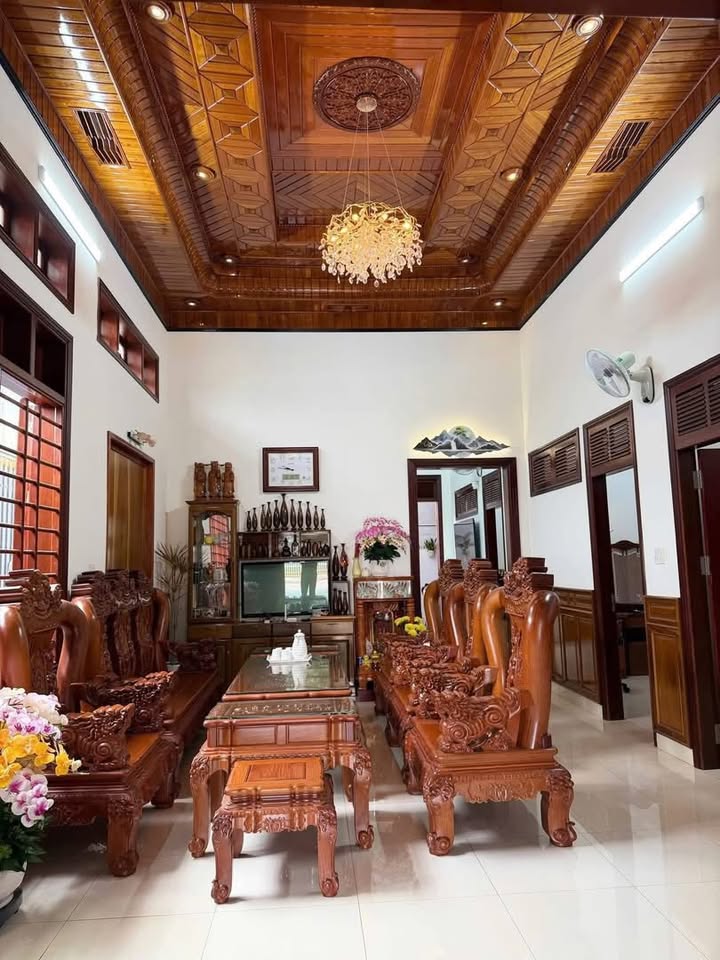 Nhà riêng Krông Năng 260m² giá 6.5 tỷ - Chính chủ cần bán gấp!