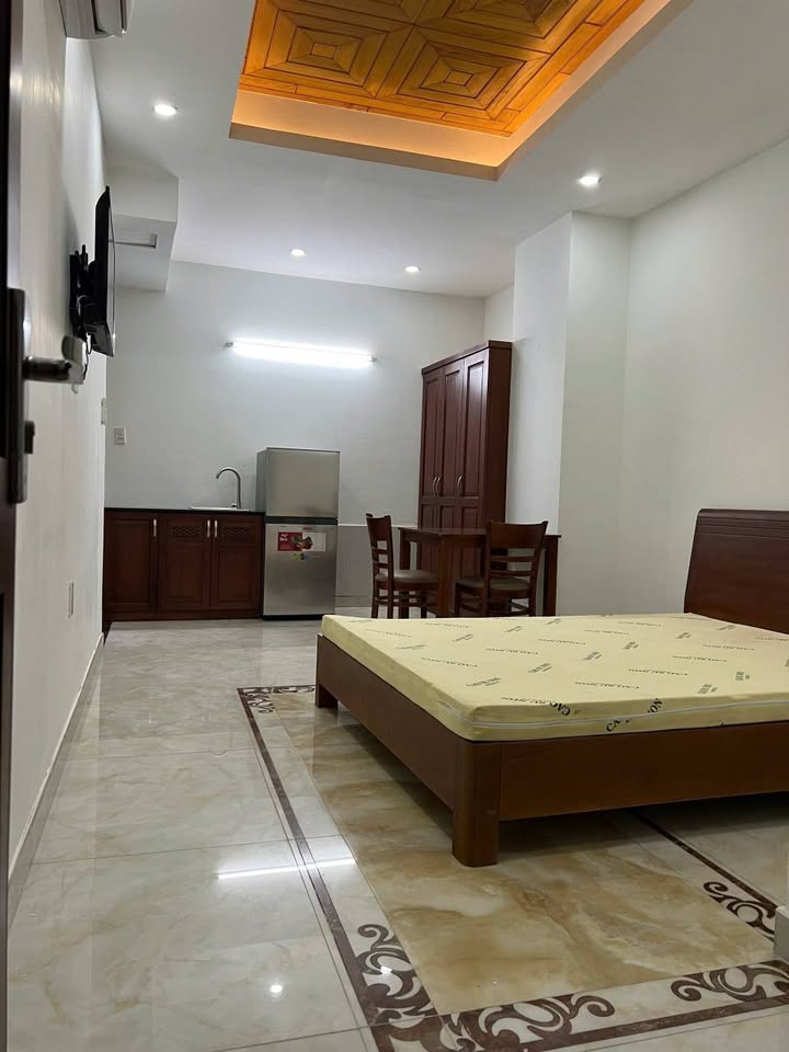 Căn hộ cho thuê tại Thành Thái, Quận 10 - Full nội thất, an ninh tốt!