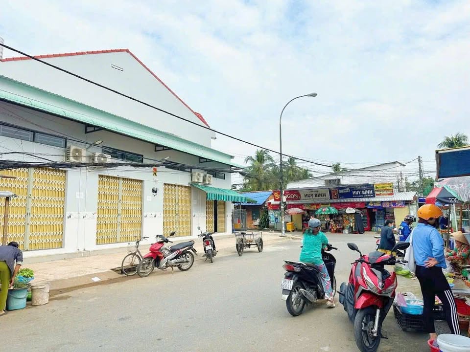 Bán gấp 4 căn mini house mặt tiền đường Lê Tấn Quốc, Cái Răng - Giá 4.2 tỷ!