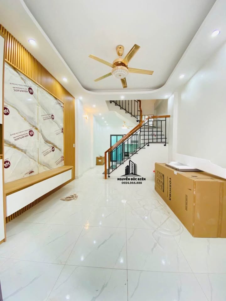 Nhà 3 tầng Quang Trung, TP. Thái Bình 40m² giá 2 tỷ - Sẵn sàng vào ở ngay!