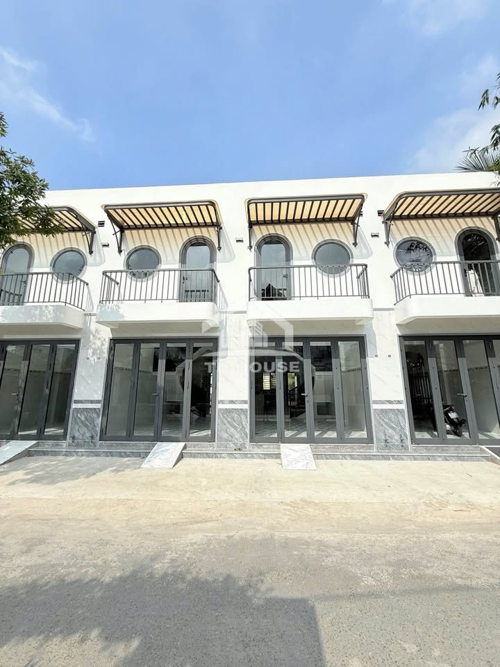 Nhà mặt tiền đường Lê Phước Thọ, Bình Thủy 95m² chỉ 5.5 triệu - Thích hợp ở và kinh doanh!