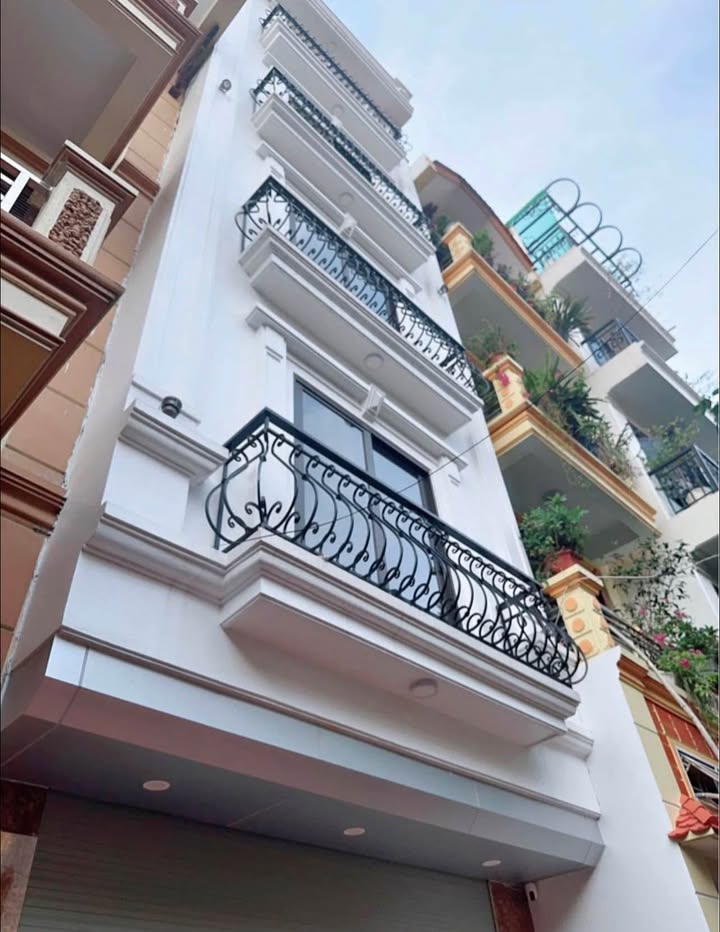 Nhà 5 tầng tại Nam Hồng, Đông Anh 53m² - Về ở ngay, ô tô vào tận nhà!