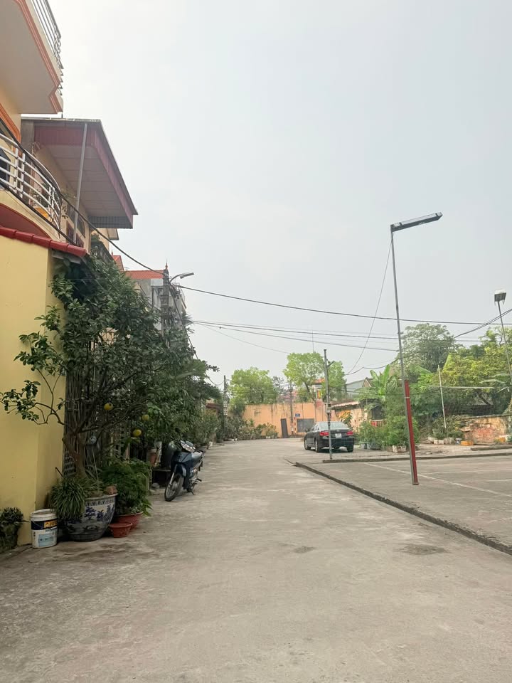 Đất lô góc Dương Xá, Gia Lâm 80m² - Mặt tiền rộng ô tô tránh