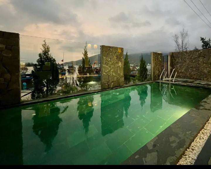 Biệt thự Townhouse 3 tầng view biển 180m² giá 20.5 tỷ - Đẳng cấp Vịnh Thuận Phước!