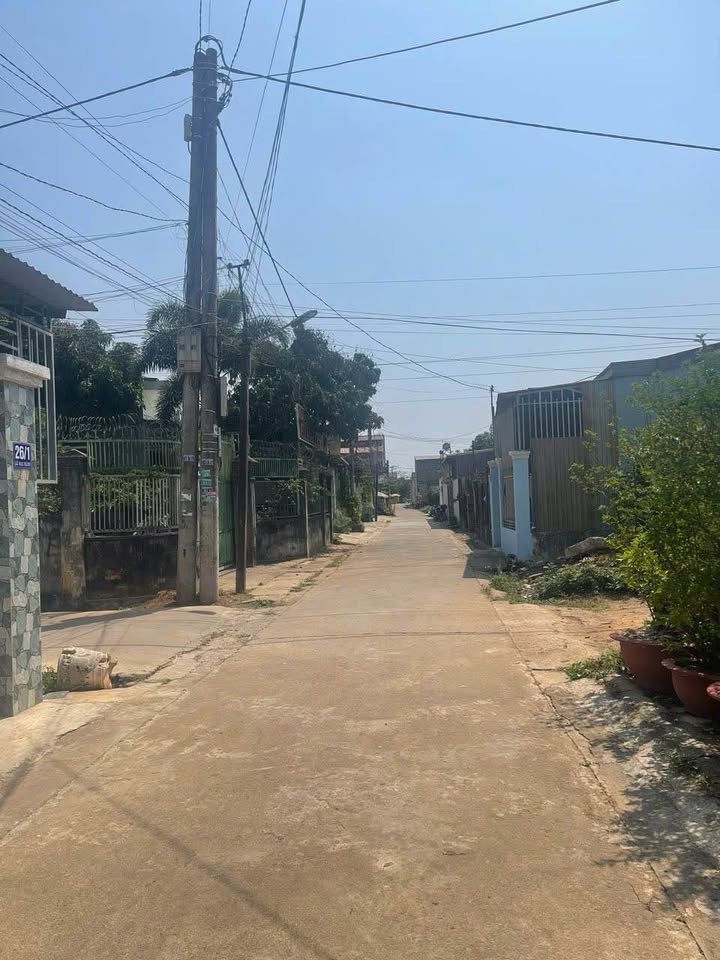 Nhà mặt tiền Lê Đại Hành, Pleiku 120m² giá 1.2 tỷ - Hướng Nam, thổ cư 100%!