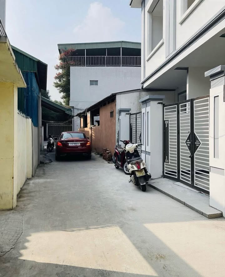 Nhà 3 tầng phường Trần Lãm, Thái Bình 46m² giá 2 tỷ - Căn đẹp hiếm có!