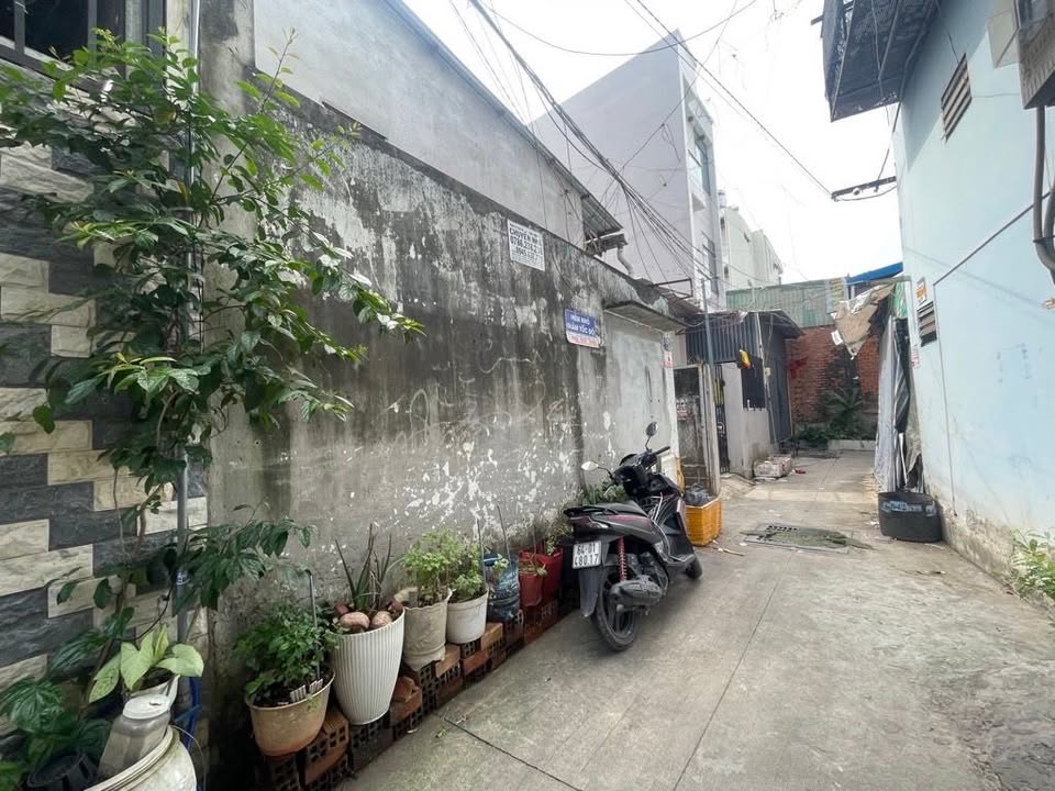 Dãy trọ Hoàng Diệu, Thủ Đức 80m² giá chỉ 5 triệu - Dòng tiền ổn định 8 triệu/tháng!