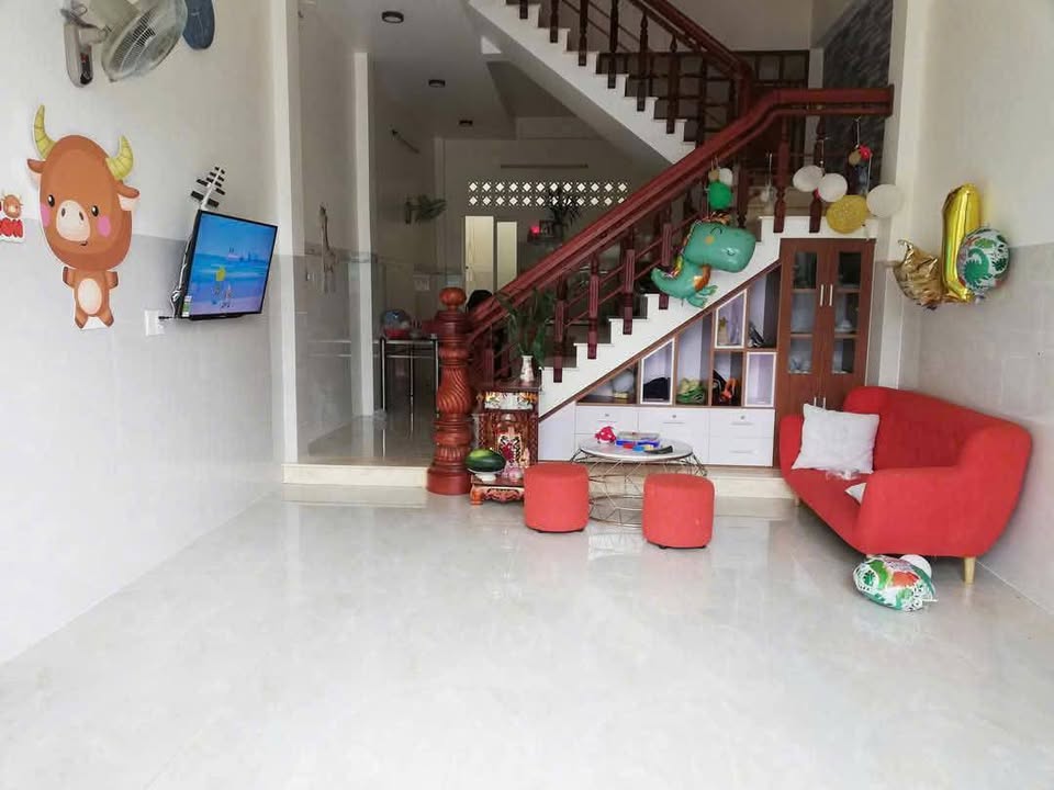 Nhà nguyên căn cho thuê mặt tiền đường Trần Hưng Đạo, Quảng Ngãi - Vị trí đắc địa cho kinh doanh!