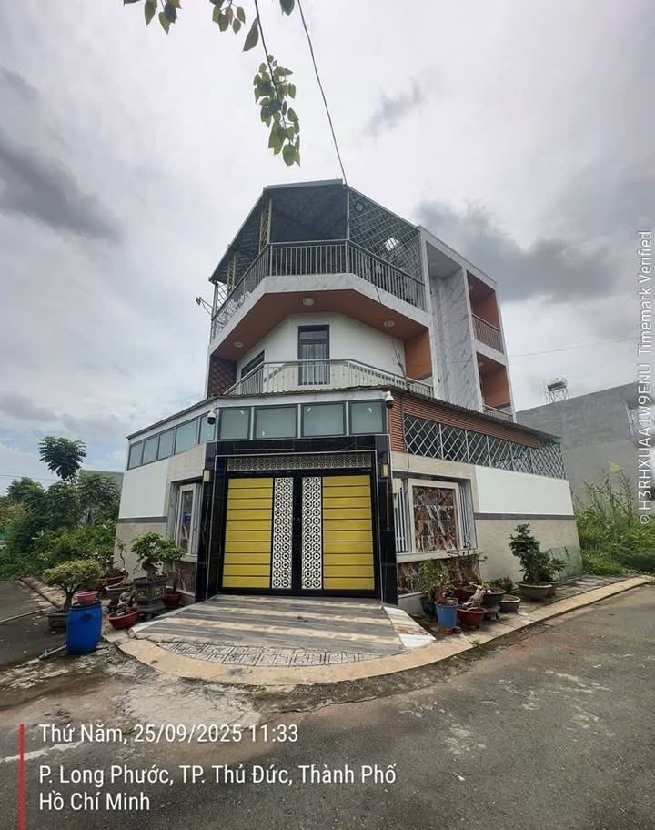 Nhà đẹp Long Phước Thủ Đức 80.6m² giá 4 tỷ - Lô góc 2 mặt thoáng!