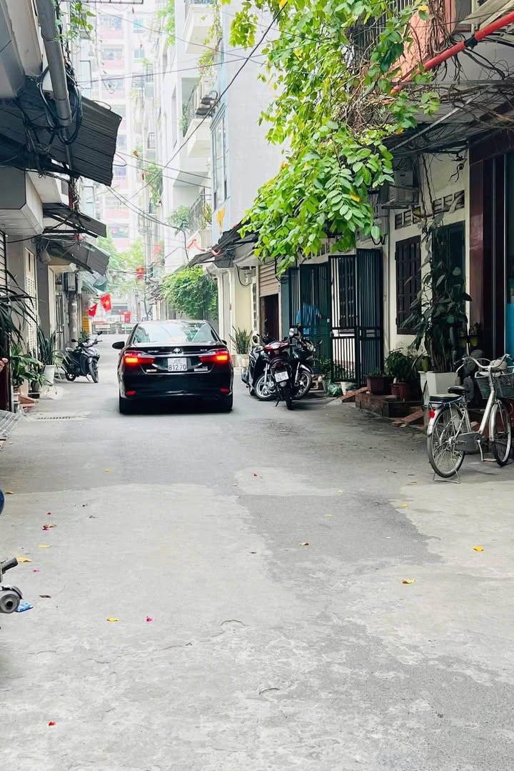 Nhà 5 tầng Định Công, Hoàng Mai 35m² giá 7 tỷ - Chính chủ bán gấp!