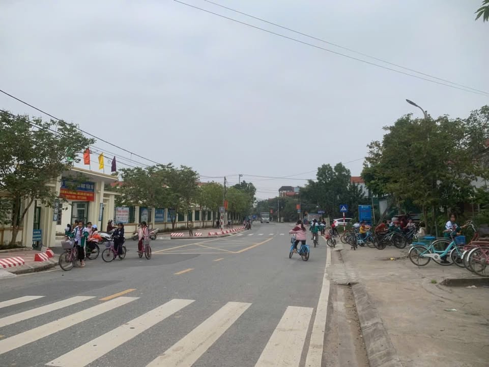 Đất kinh doanh mặt đường Yên Từ, 100m² giá 2 tỷ - Đầu tư sinh lời ngay!