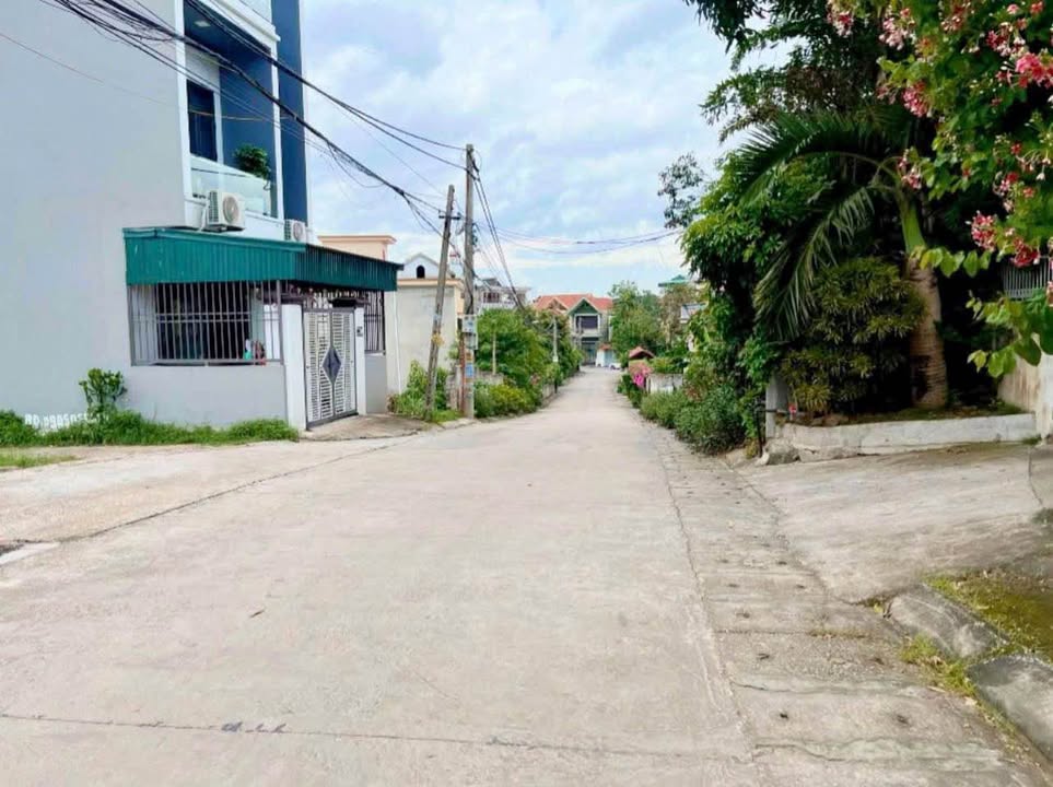 Đất góc 2 mặt tiền Quang Trung Uông Bí 80m² giá 1.2 tỷ - Cơ hội không thể bỏ lỡ!