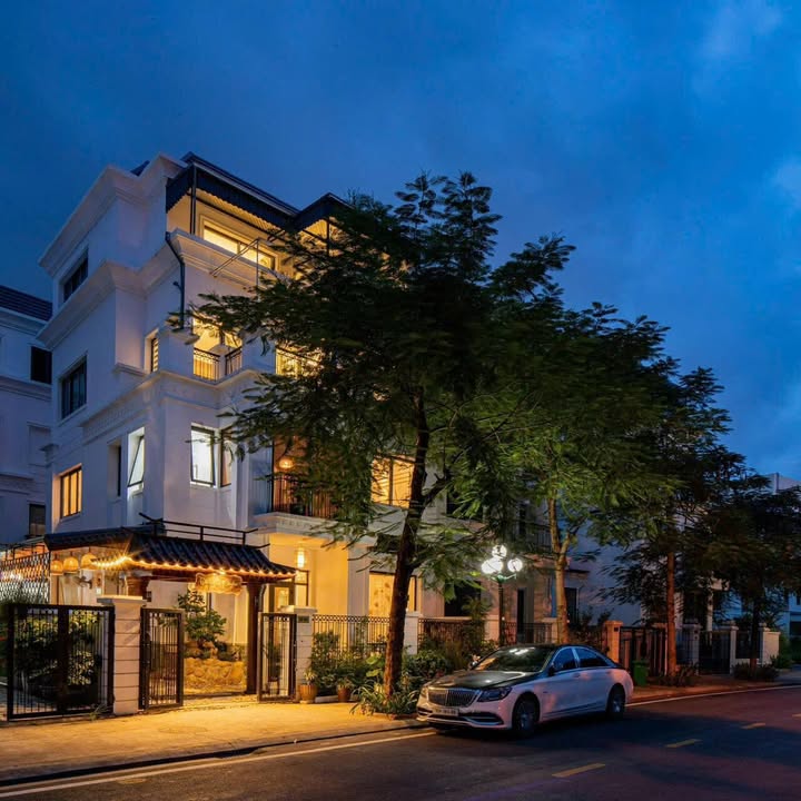 Biệt thự Ngọc Trai Hạ Long 180m² giá 19 tỷ - Sang trọng, giá tốt nhất thị trường!