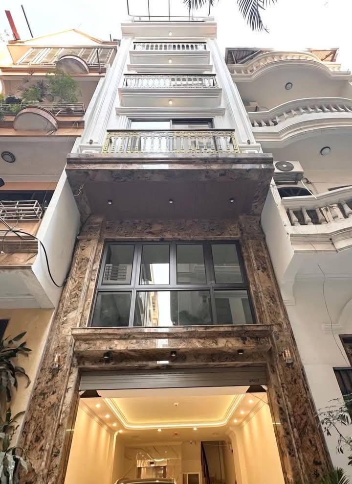 FrontHouse Bùi Huy Bích 46m² giá 13 tỷ - Mặt đường kinh doanh ô tô vào nhà!