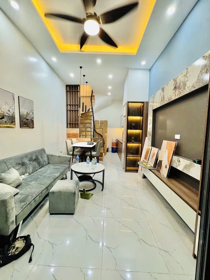 Nhà riêng Đống Đa, Chùa Láng 39m² giá 7 tỷ - Sẵn sàng cho thuê ngay!