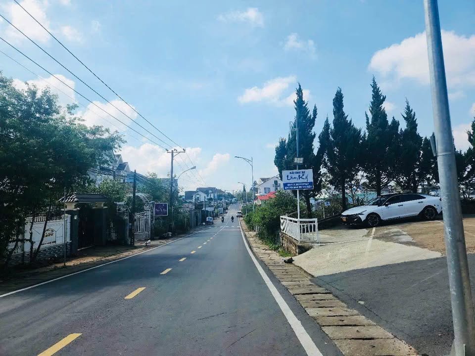 Nhà mặt tiền Ngô Tất Tố Đà Lạt 385m² giá 21 tỷ - Đang cho thuê 17 triệu/tháng!