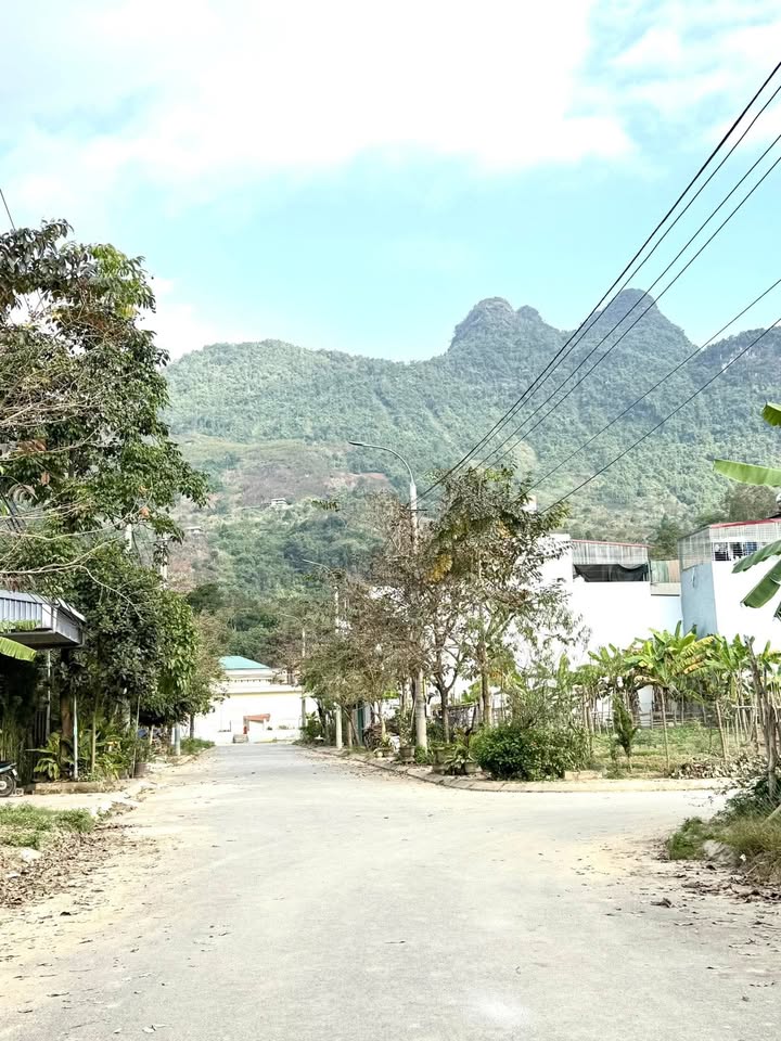 Đất nền khu đô thị Quang Trung Hà Giang 105m² giá chỉ 1.2 tỷ - Cơ hội đầu tư hiếm có!