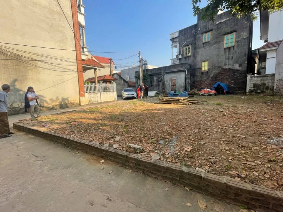 Đất lô góc 200m² xã Trung Hòa, Chương Mỹ - Giá chỉ 2.4 tỷ, phong thủy tốt!