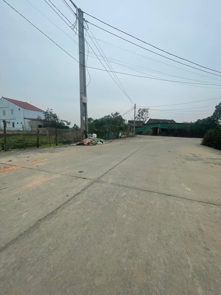 Đất nền Hưng Nguyên 176m² giá 2 tỷ - Mặt tiền rộng 8m, vị trí thuận lợi!