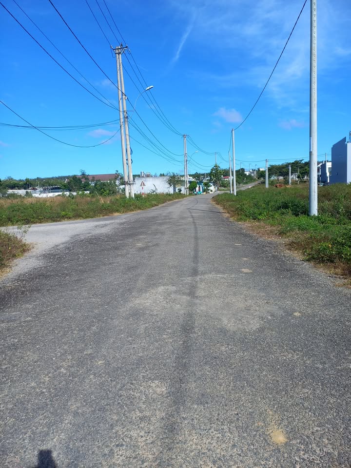 Đất thổ cư 144m² mặt đường Thoại Ngọc Hầu - Giá 700 triệu - Vị trí đắc địa!