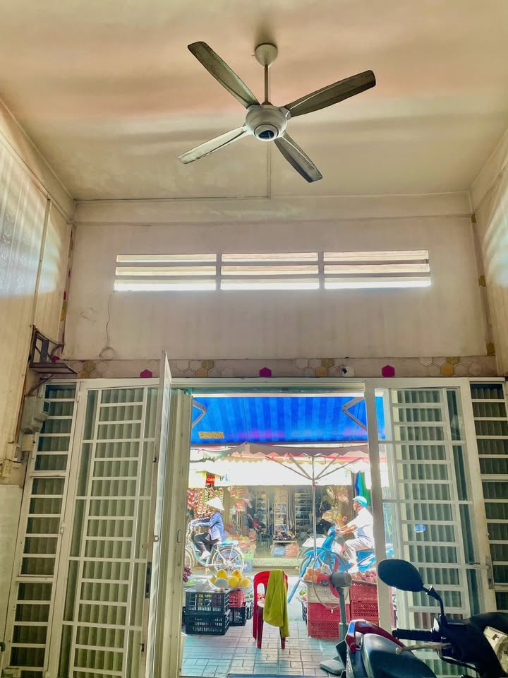 Nhà phố Tôn Thất Thuyết, Bình Khánh, 56m² giá 4 tỷ - Kinh doanh sầm uất ngay chợ!