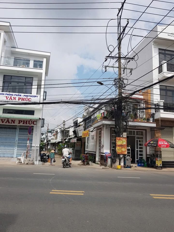 Nhà 1 trệt 1 lầu tại Thị trấn Phú Hòa, An Giang 107m² giá 2.5 tỷ - Cơ hội đầu tư tuyệt vời!