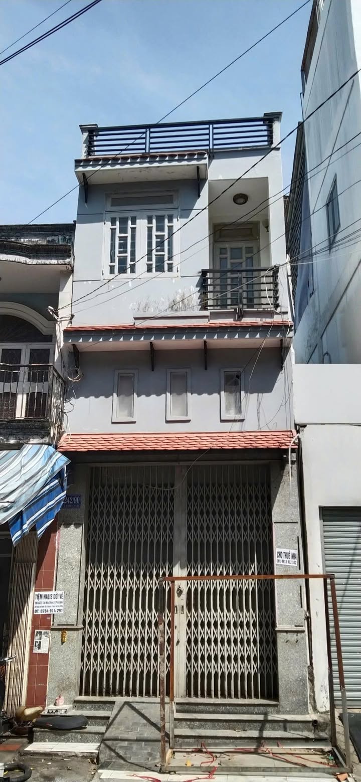 Nhà nguyên căn 3 tầng tại Bà Hom, 26.6m² giá 10 triệu - Kinh doanh hoặc ở ngay!