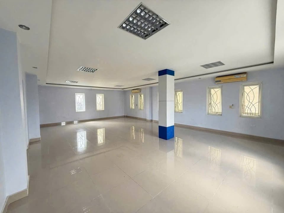 Cho thuê nhà 5 tầng mặt tiền Trần Hưng Đạo TP Vinh 300m² - Phù hợp cho văn phòng, showroom, spa!