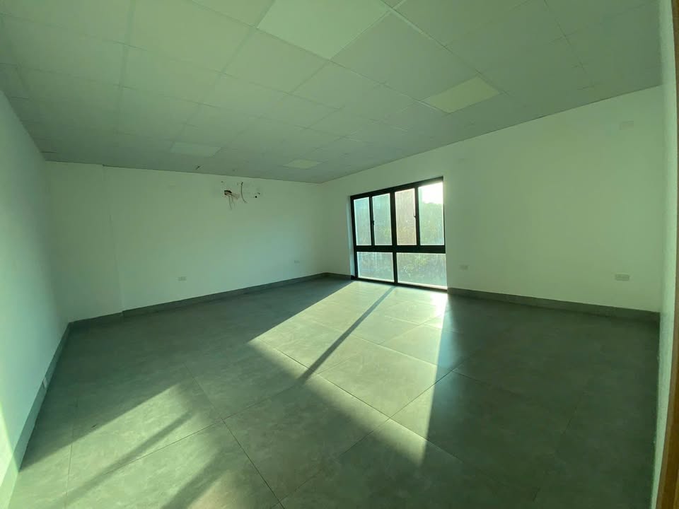 Shophouse cho thuê mặt tiền Quang Trung, 200m² giá 100 triệu - Vị trí đắc địa, kinh doanh thuận lợi!