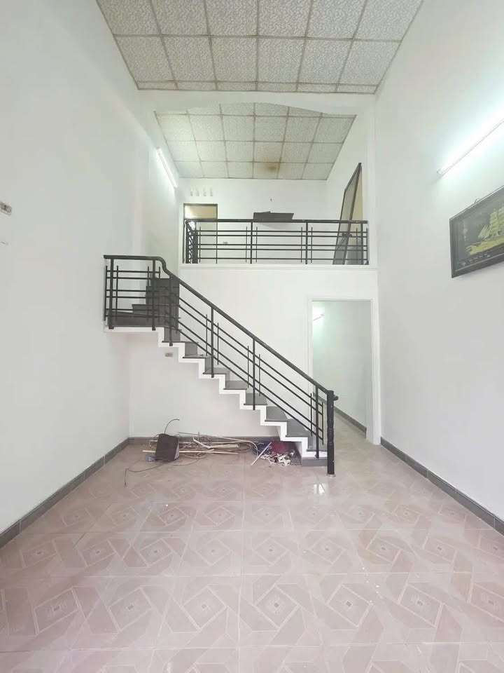 Nhà mặt tiền 1,5 tầng Ghềnh Ráng Quy Nhơn 40m² giá 3 tỷ - Gần biển chỉ 1 phút!