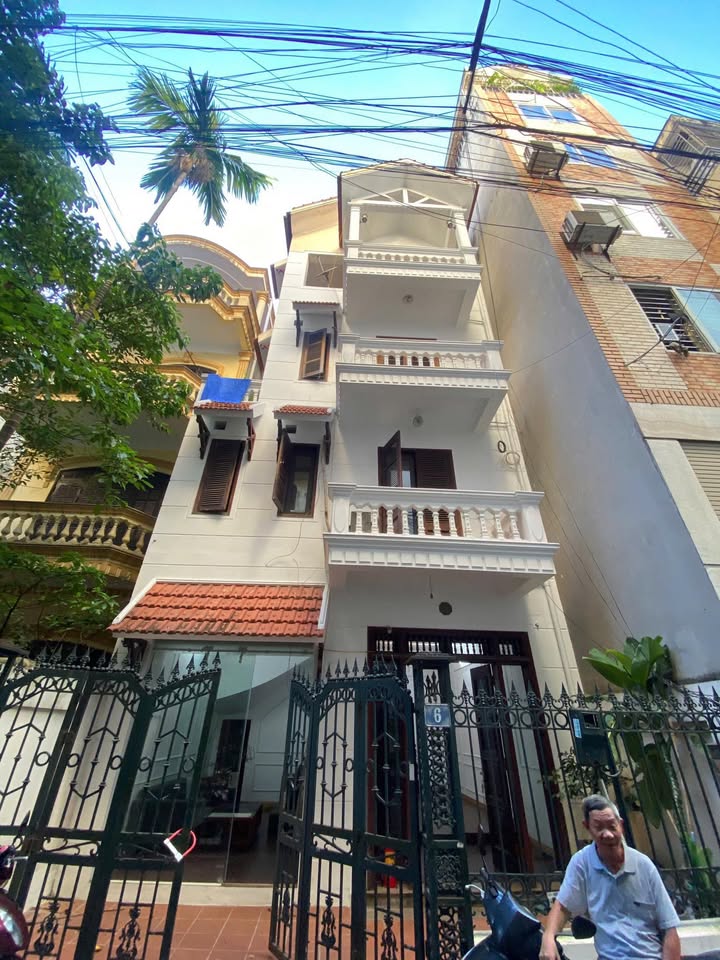 Biệt thự cho thuê Đội Cấn - Ba Đình 100m² giá 30 triệu - Nhà mới sửa, gần Lăng Bác!