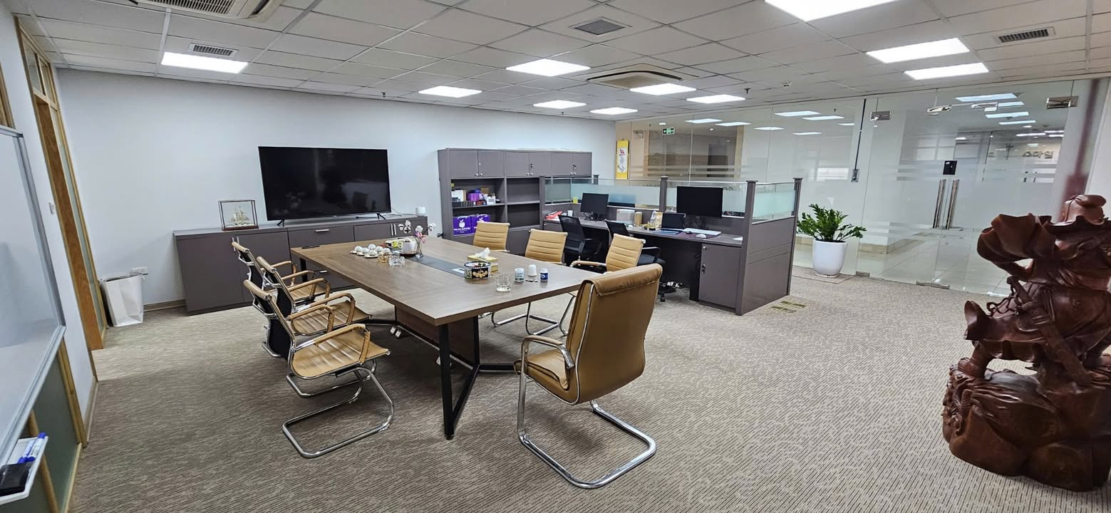 Văn phòng cho thuê Mễ Trì 90m² chỉ 22 triệu - Free nội thất hoàn hảo!