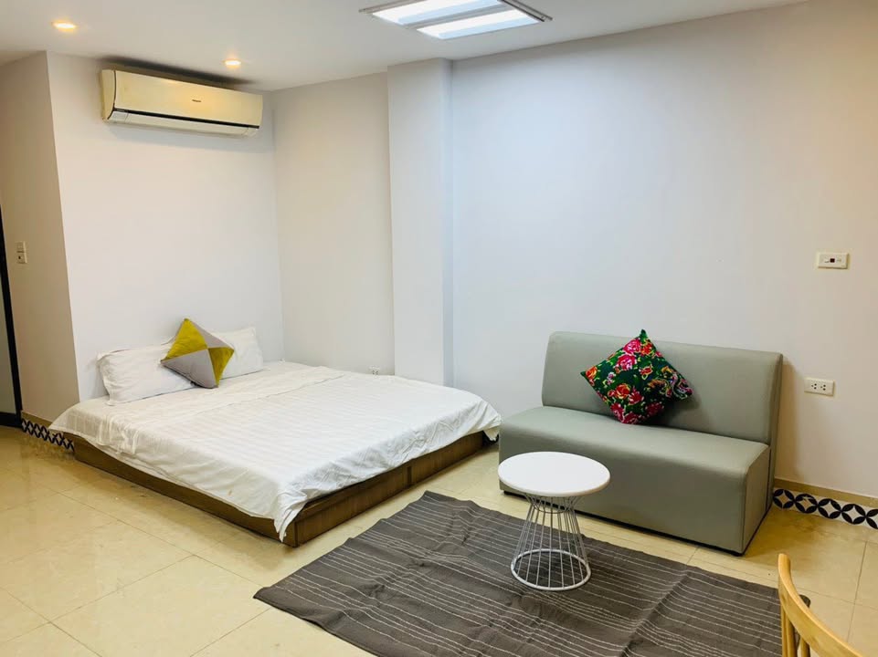 Căn hộ cho thuê tại Hồ Ba Mẫu, Đống Đa 60m² - View hồ tuyệt đẹp!